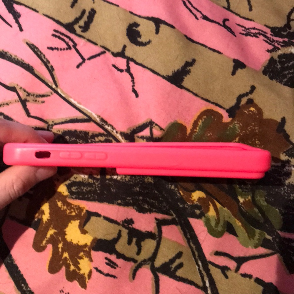 Phone case - Picture 4 of 6